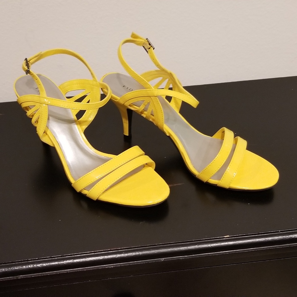 Fioni Yellow Heels